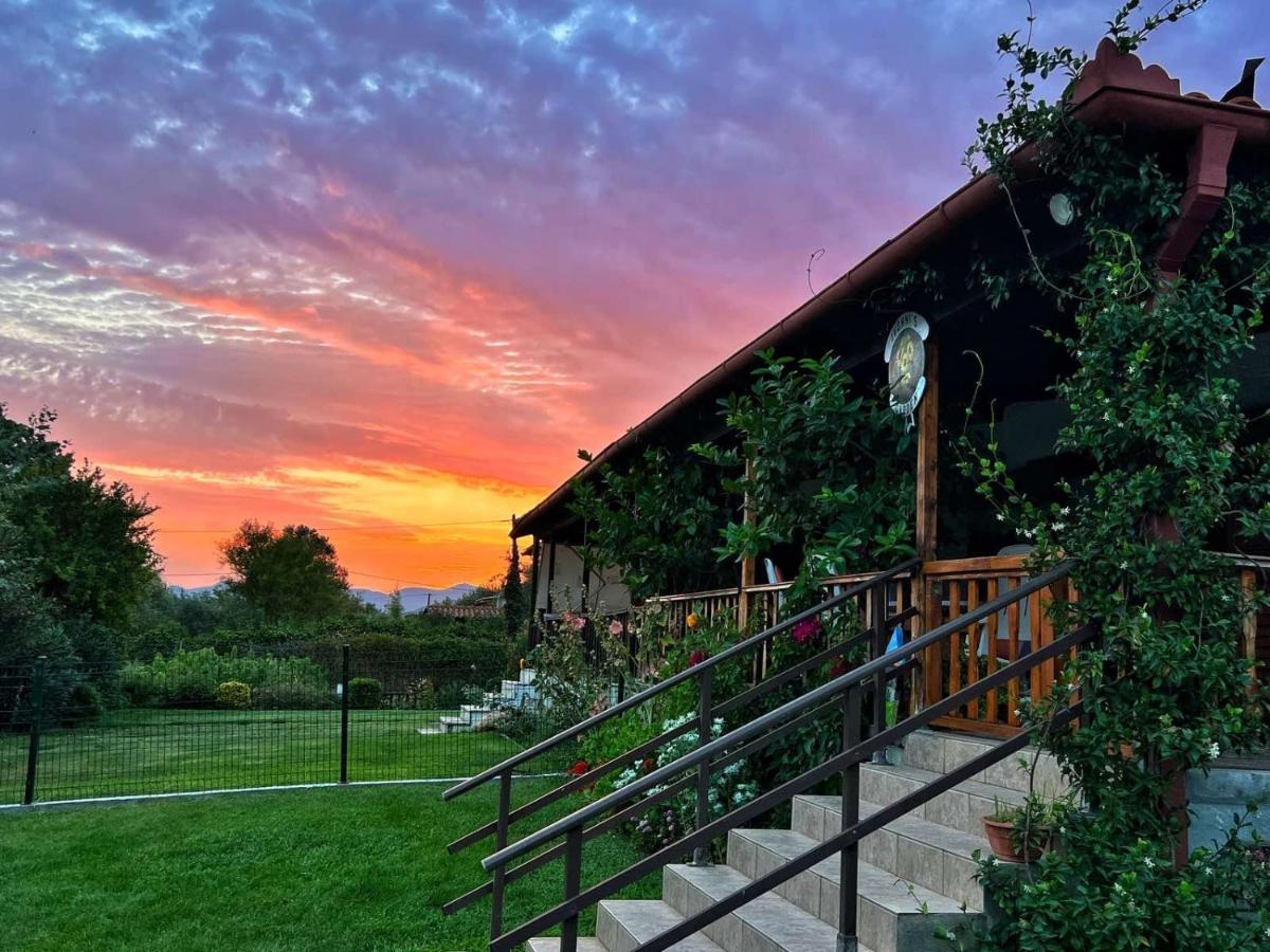 Ivonnis Garden Villa Mesimvria  ภายนอก รูปภาพ
